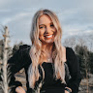 Meet your Posher, Kacey